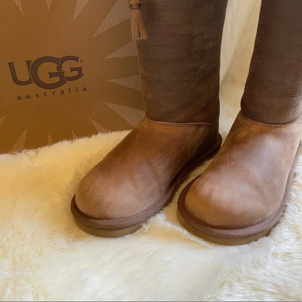 Extremely Rare! UGG Braided Sussex Fur Lined Boots - Like New
